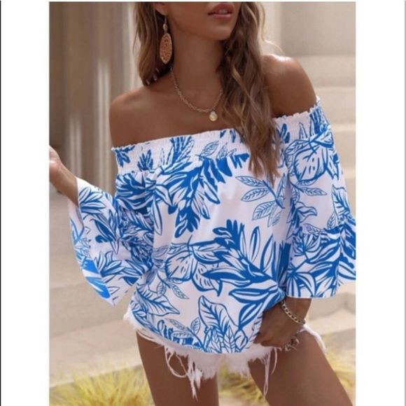 032 Off the Shoulder Flourished Blouse - Picture 1 of 5